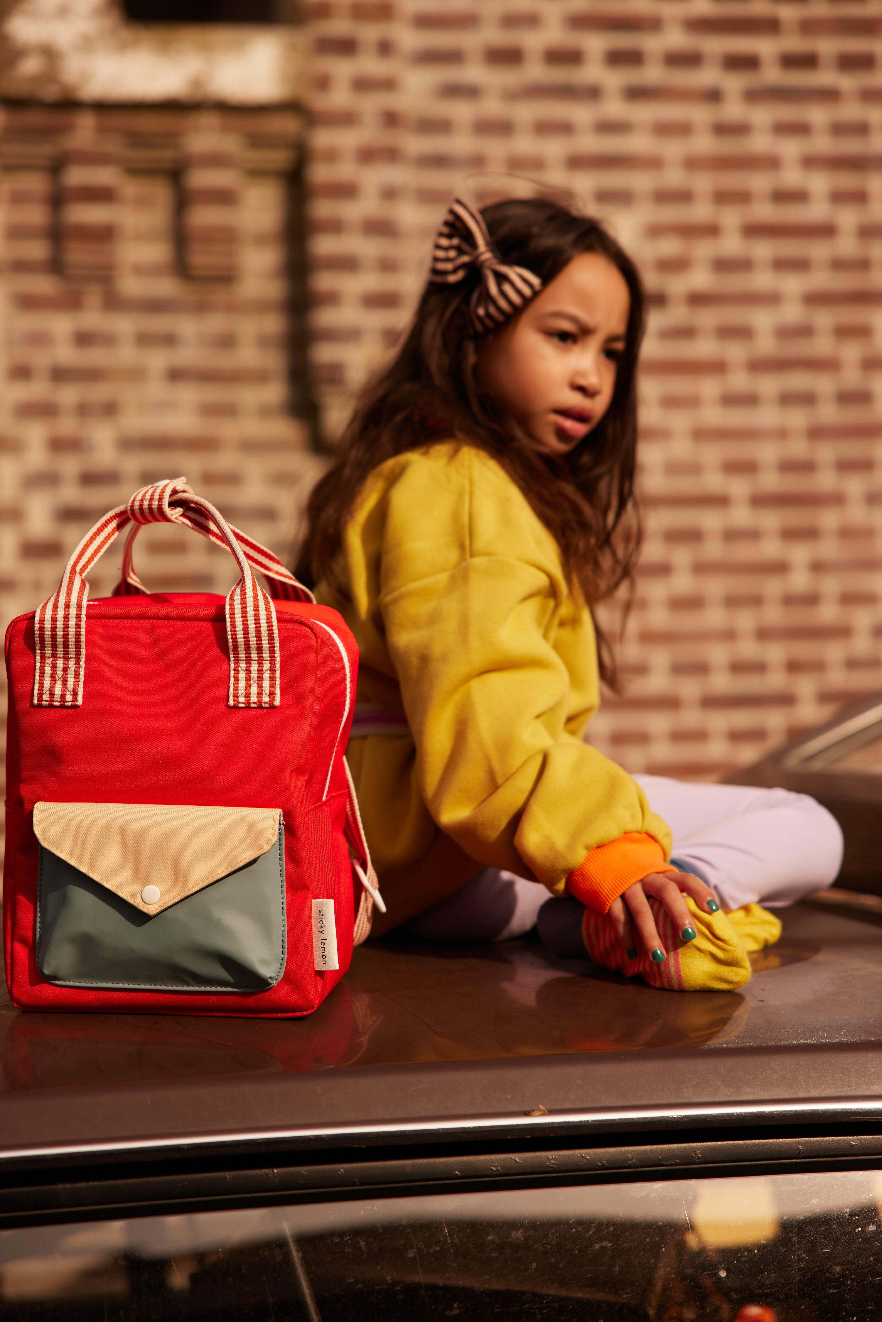 Klebriger Zitronen -Rucksack/Büchertasche kleiner zusammen | Sonderausgabe