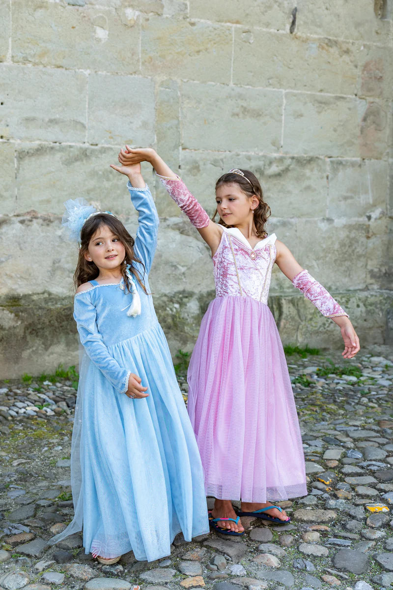 Great Pretenders Verkleedkledij Velvety Soft Sisters Forever Princess jurk - 5/6 jaar - Blauw