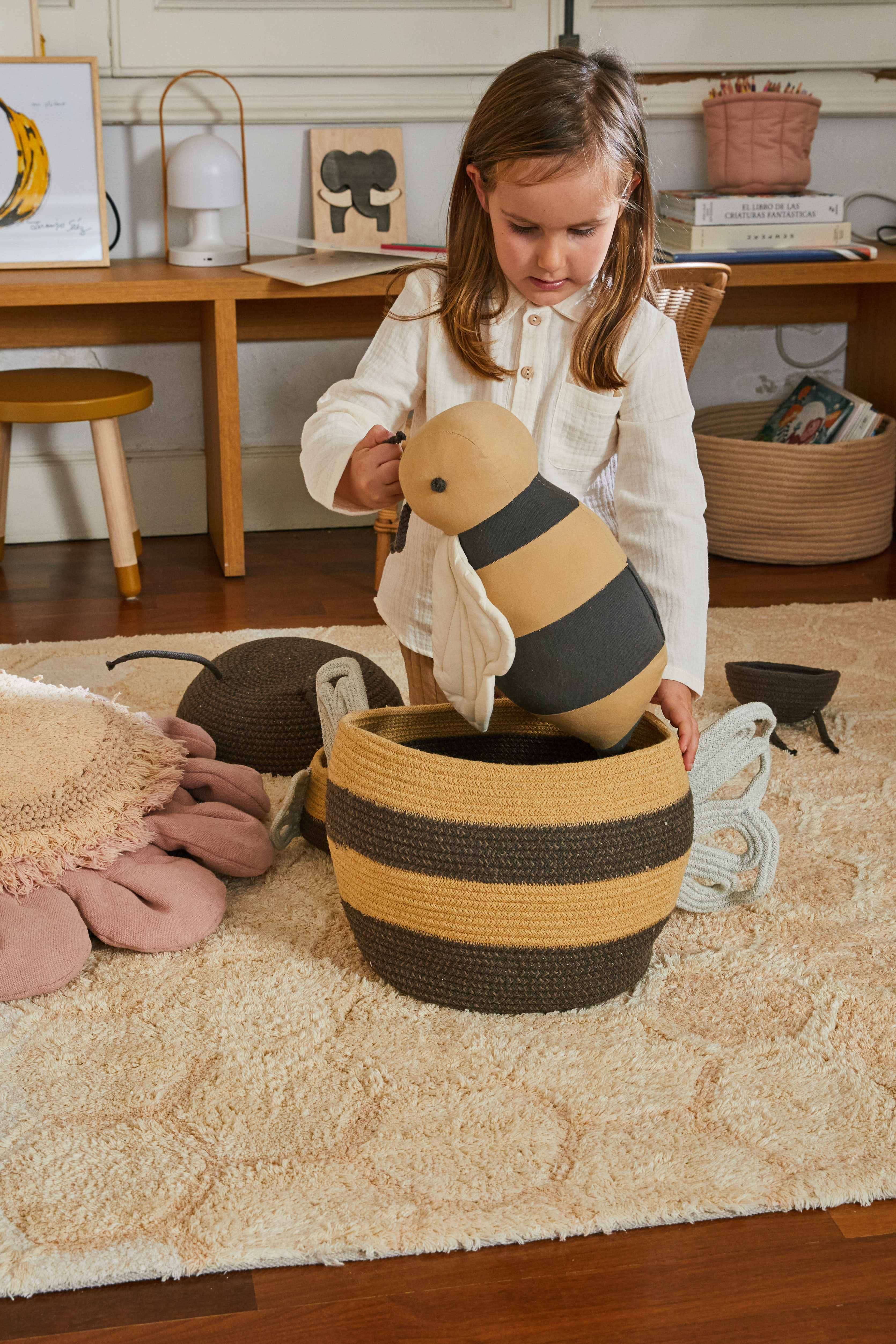 Lorena Canals Opbergmand Mama Bee - Planet Bee - Ø30x32cm