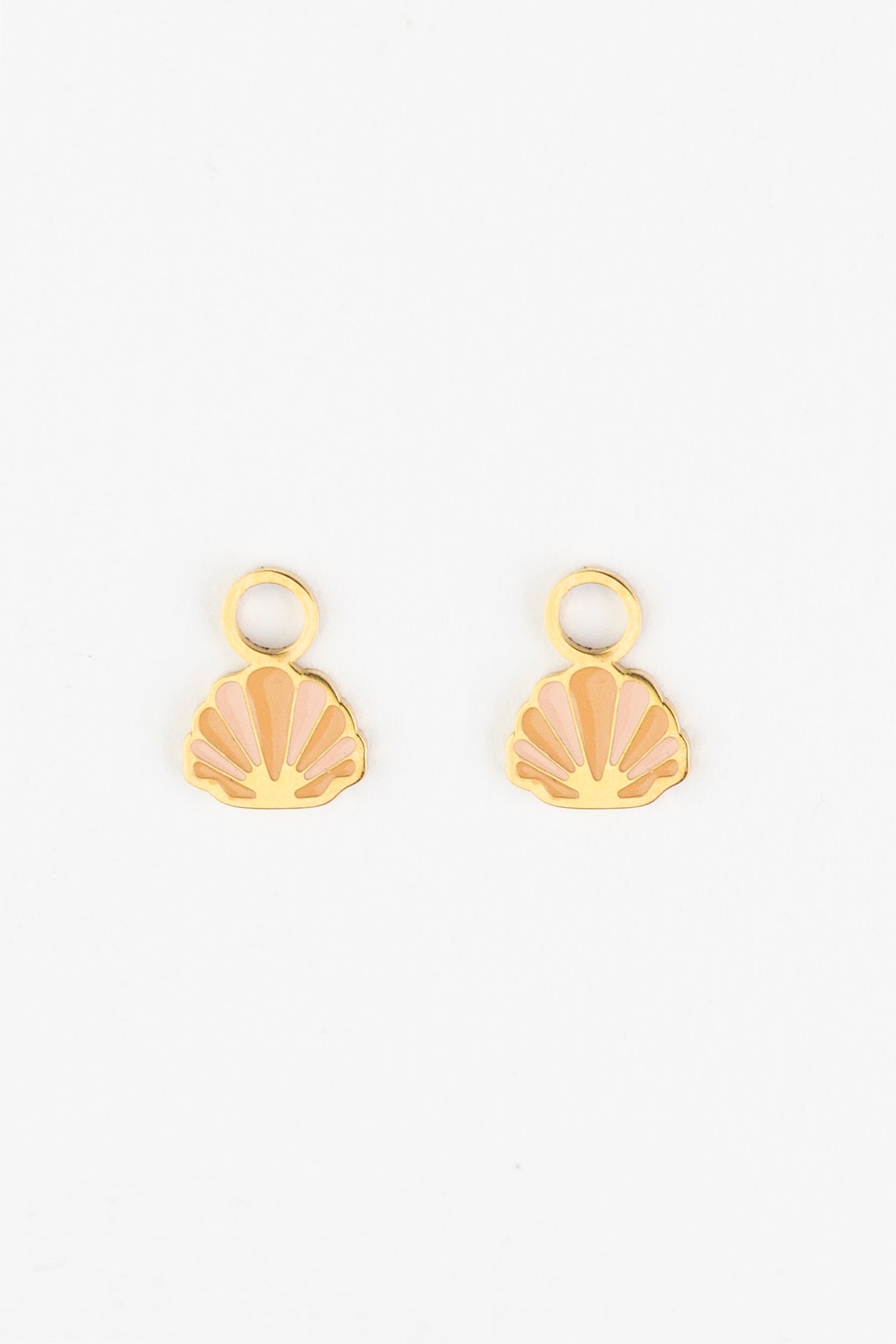Mrs Ertha Bedeltjes - Emaille en 18-karaats PVD-verguld roestvrij staal - Golden Shell