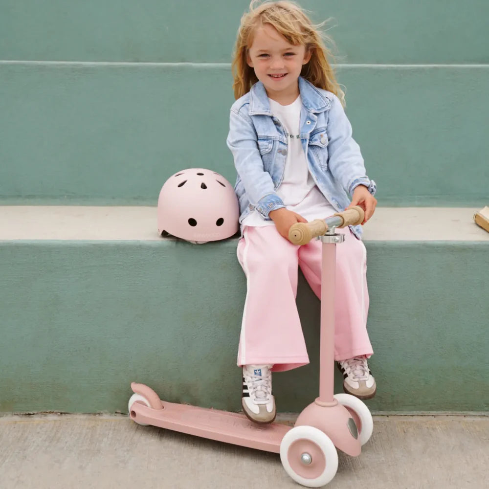 Konges Sløjd Balance bike with bell and wicker basket - Cherry