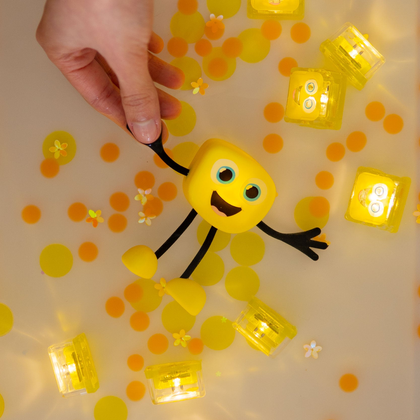 Glo Pals Alex Light up Poppetje - Geel
