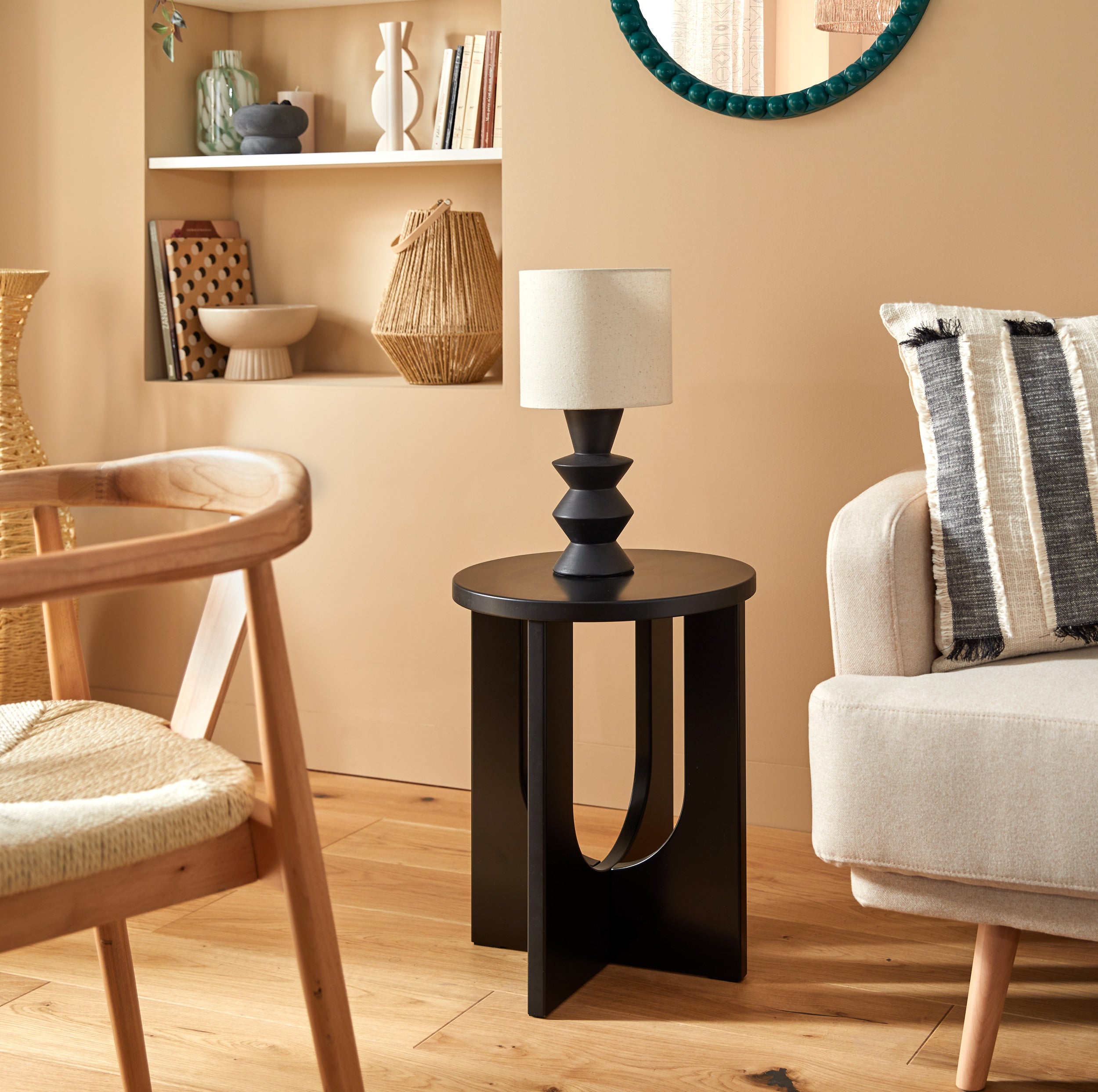 Atmosphena Side Table Bloom - Ø40xh51cm - Elfenbein