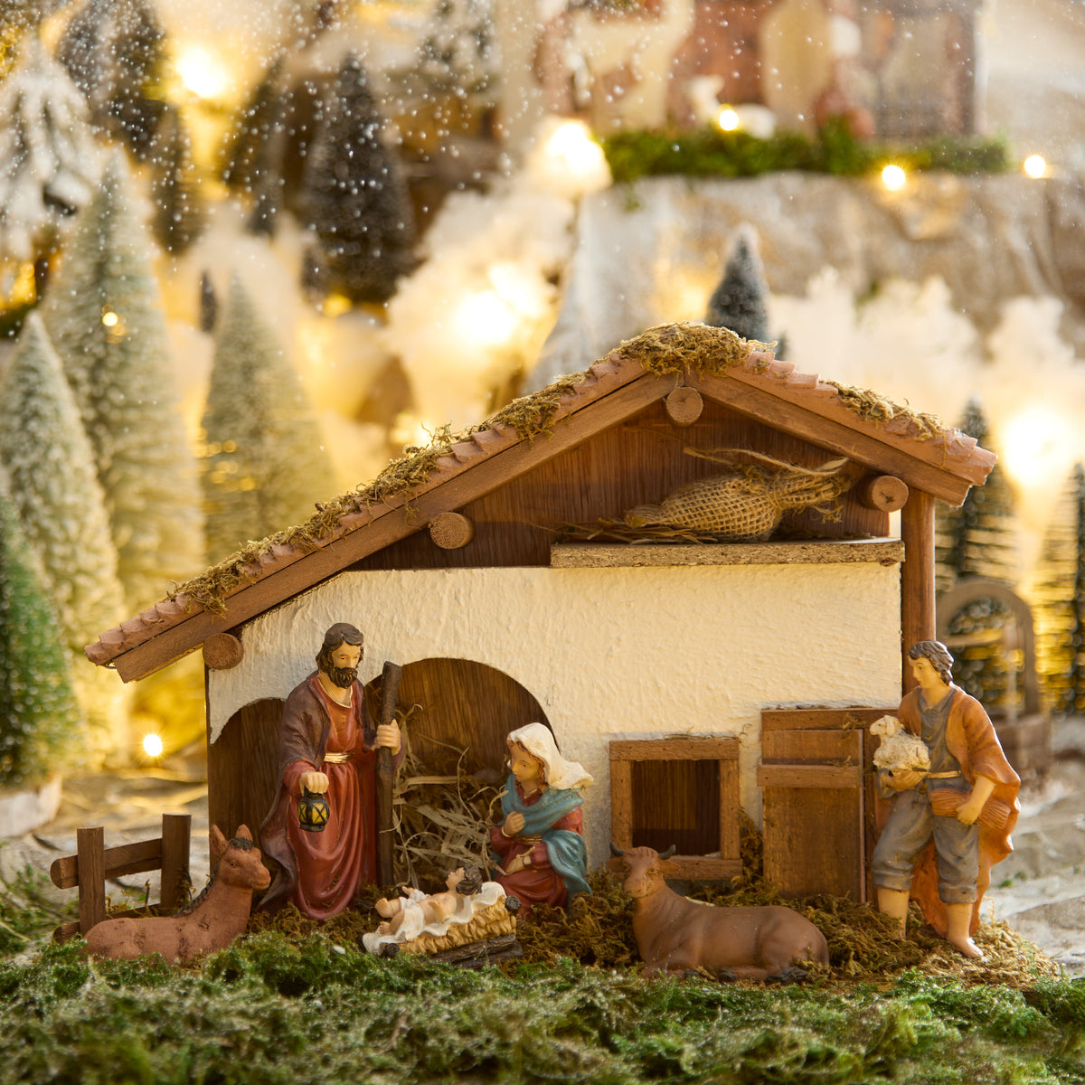 Fééric Lights and Christmas Kerstdorp - Kerststal met 6 figuren - 40x15x27cm - Multi