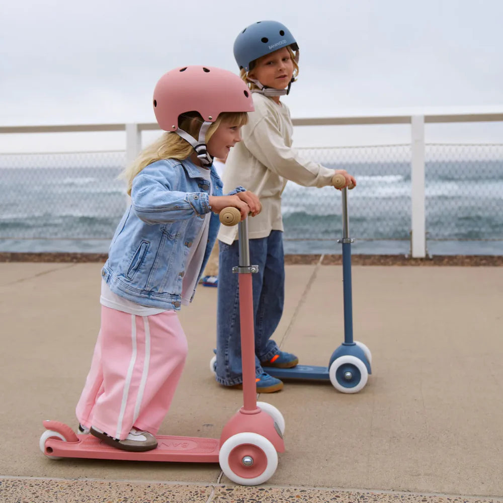 Konges Sløjd Balance bike with bell and wicker basket - Cherry