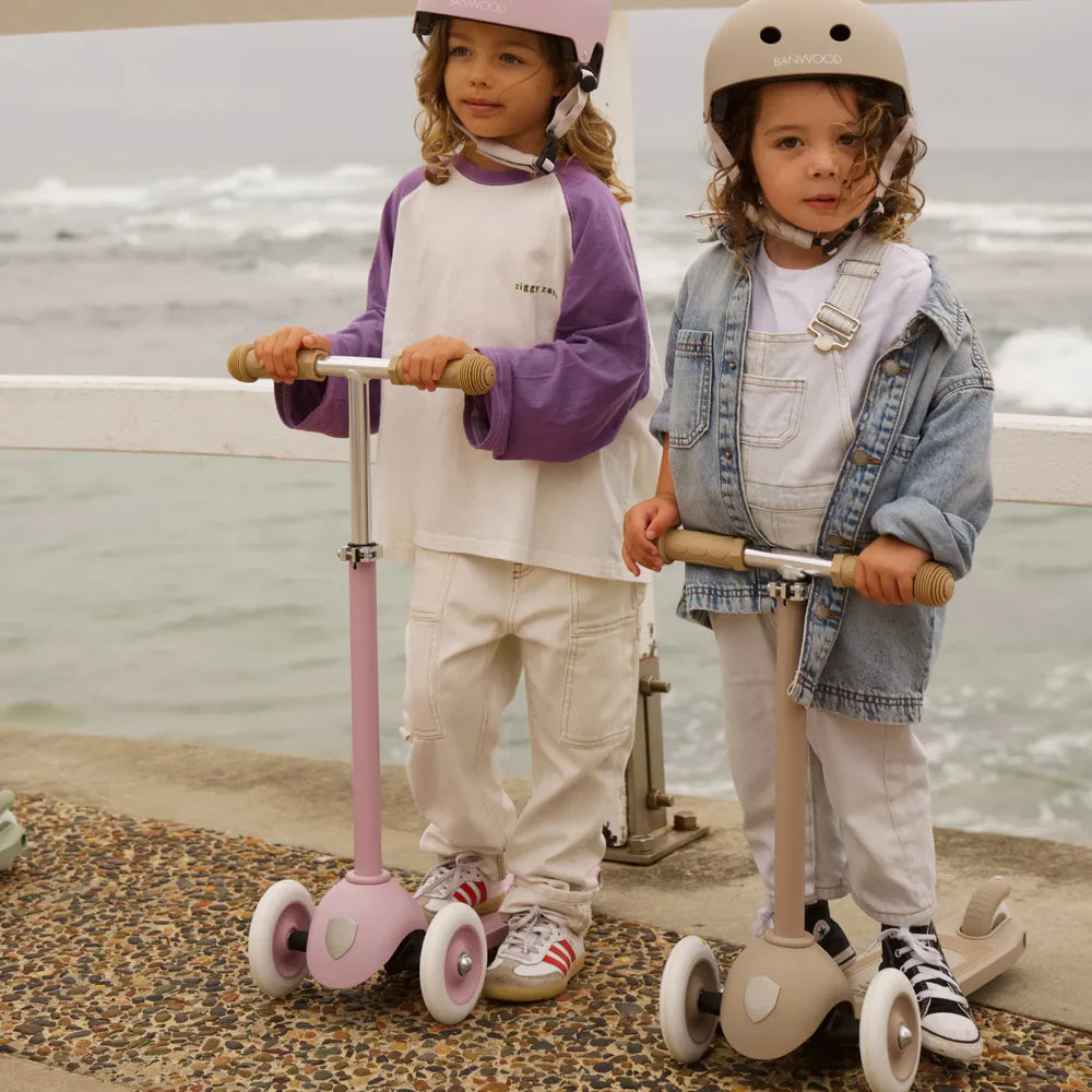 Konges Sløjd Balance bike with bell and wicker basket - Cherry