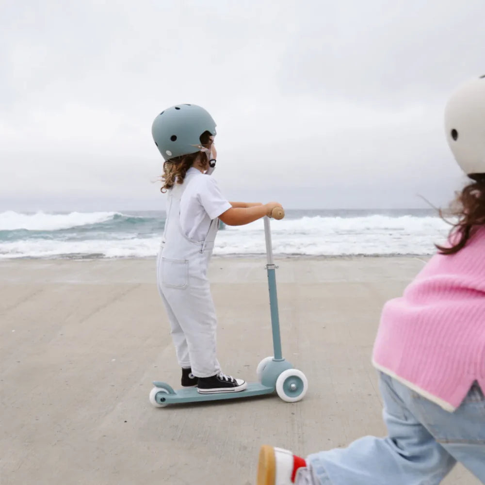 Konges Sløjd Balance bike with bell and wicker basket - Cherry