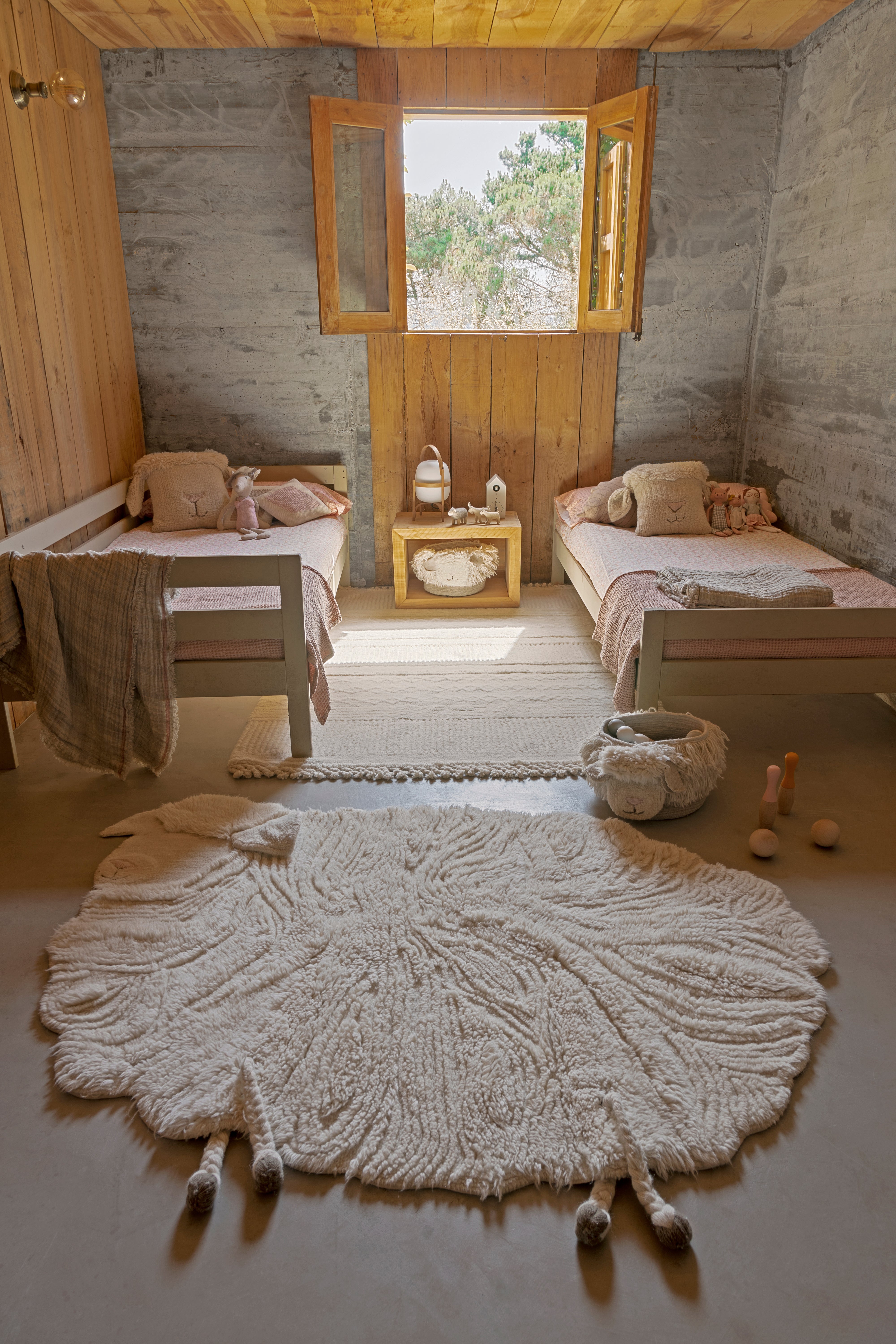 Lorena Canals Tapis en laine lavable 120x170cm - Mouton Pink Nose - Blanc