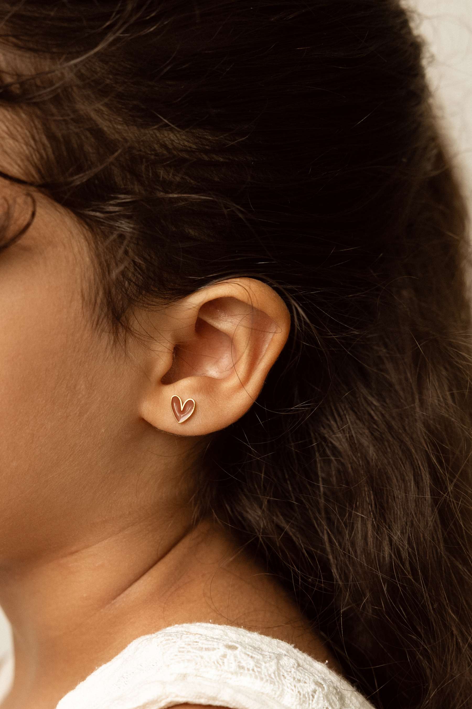 Mrs Ertha Oorbellen/Studs/Oorknopjes - Emaille en 18-karaats PVD-verguld roestvrij staal - Organic Heart