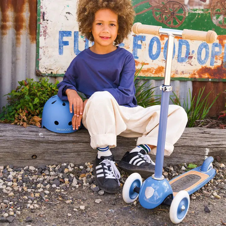 Konges Sløjd Balance bike with bell and wicker basket - Cherry