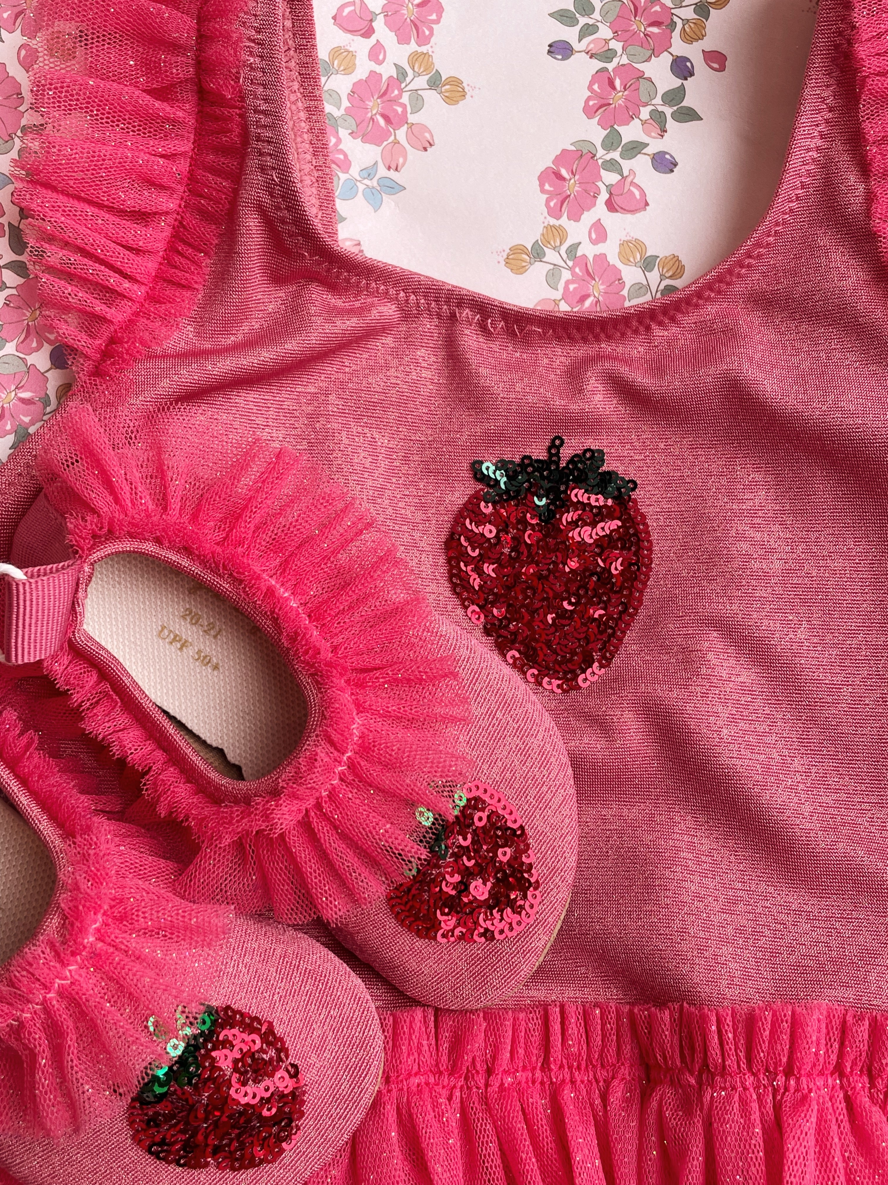 Konges Sløjd Amandine Swim Frill Shoes - Zwemschoenen/Turnpantoffel Antislip - Rapture Rose