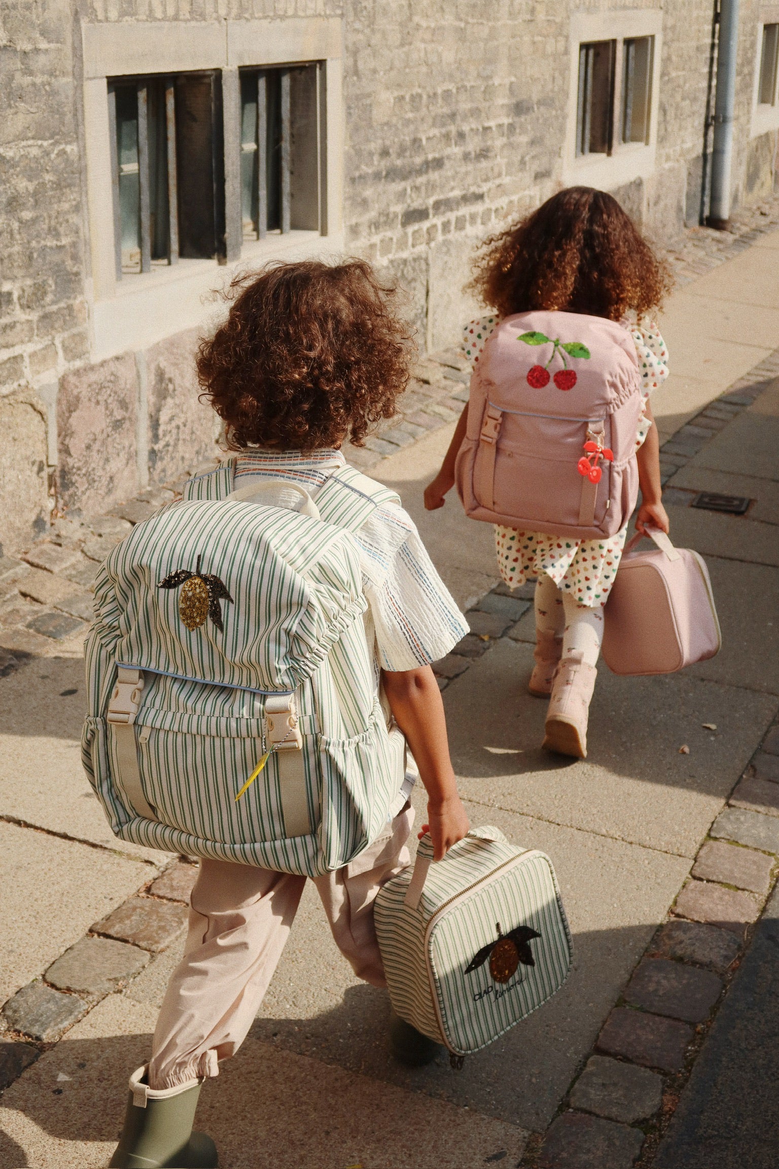 Konges Sløjd Clover Rucksack/Buchbeutel mit Turnzak und kleiner Brieftasche - Kaluka