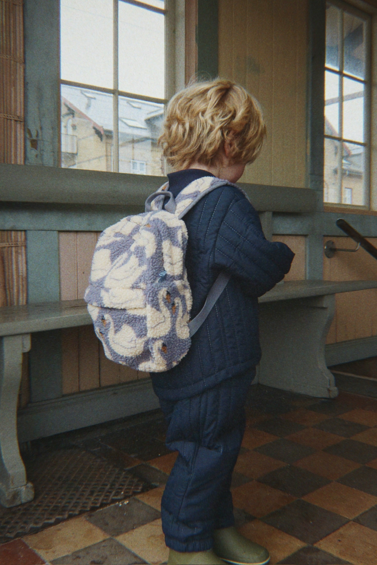 Konges Sløjd Juno Pailletten-Rucksack/Büchertasche – 34 x 25 x 10 cm – Rosette