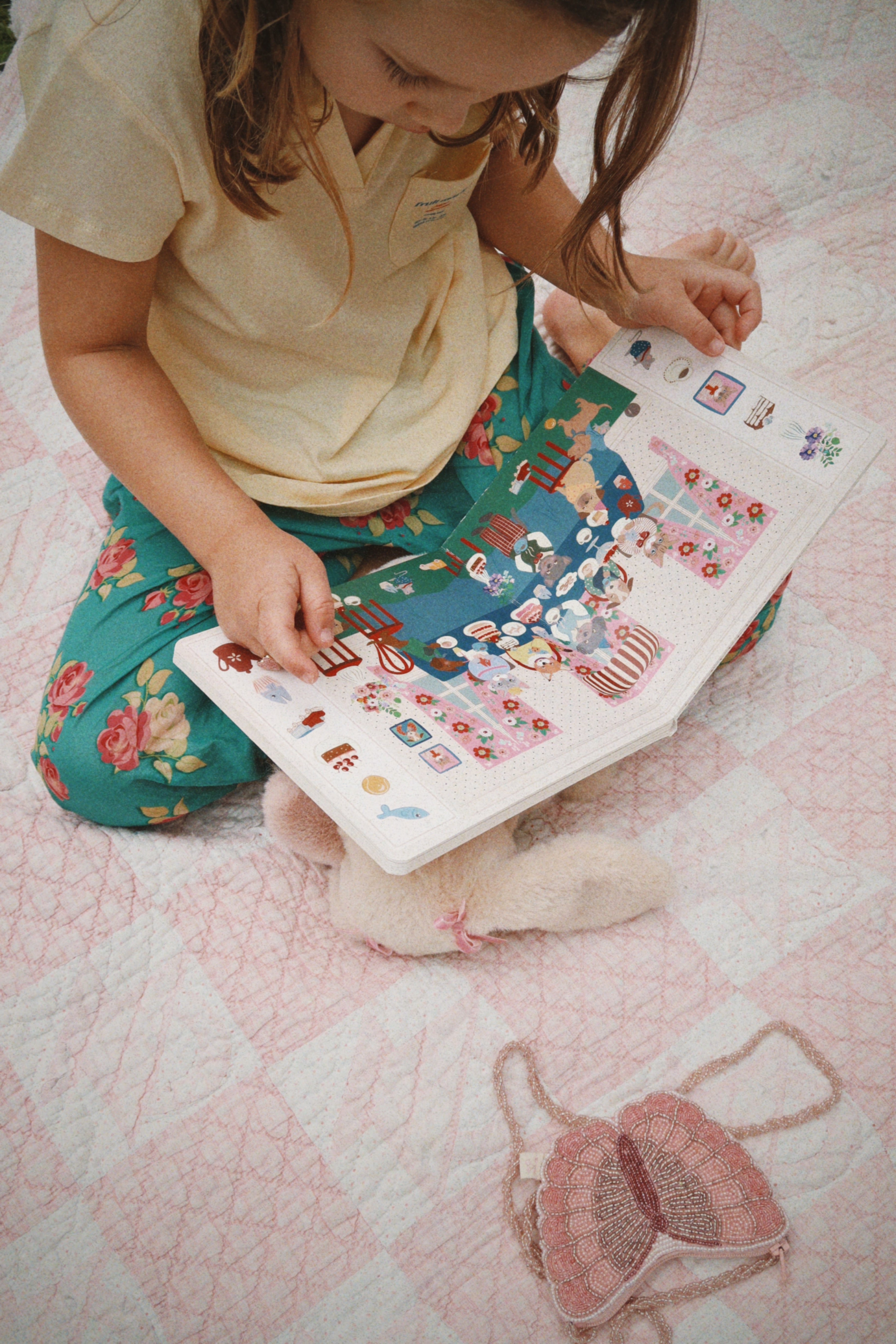 Konges Sløjd Glam Me Up/Sticker Book