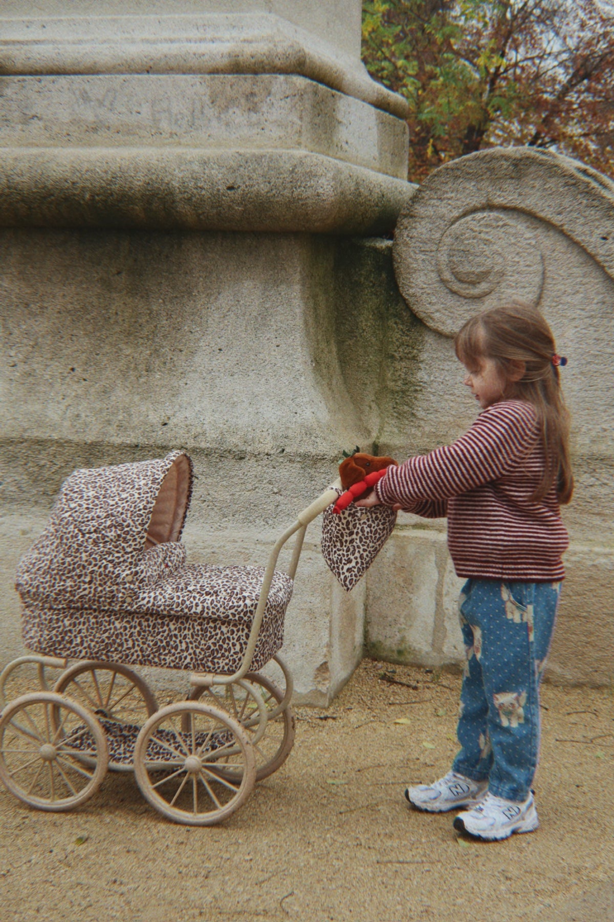 Konges Sløjd Minnie Poppenwagen/Doll Pram - Opvouwbaar - Leo
