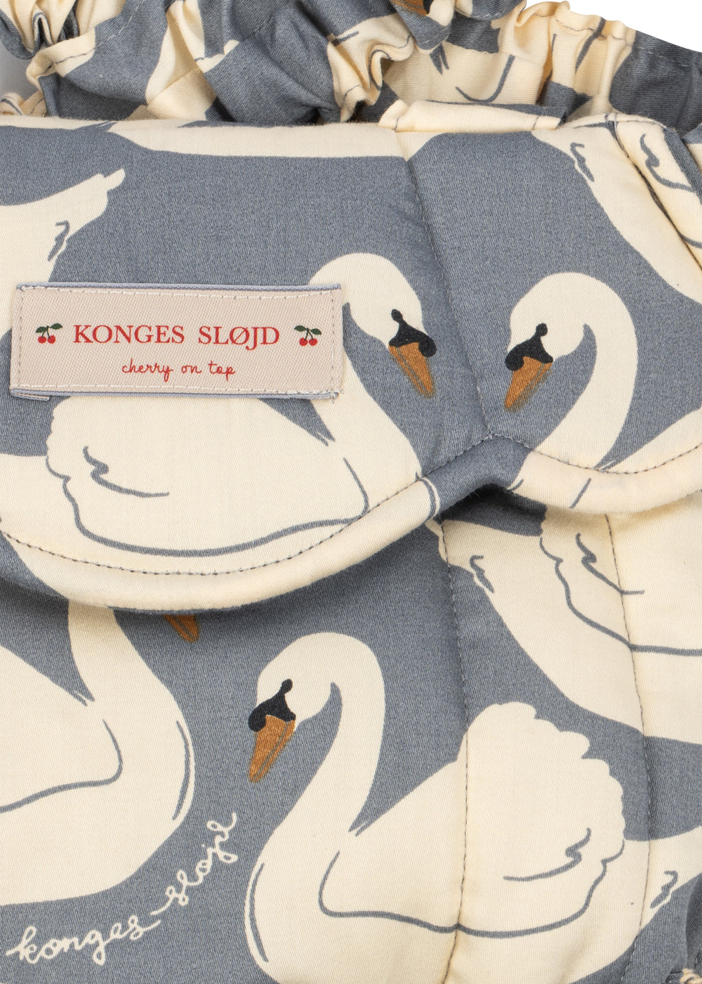 Konges Sløjd Doll Carrier/Poppendrager - Swan