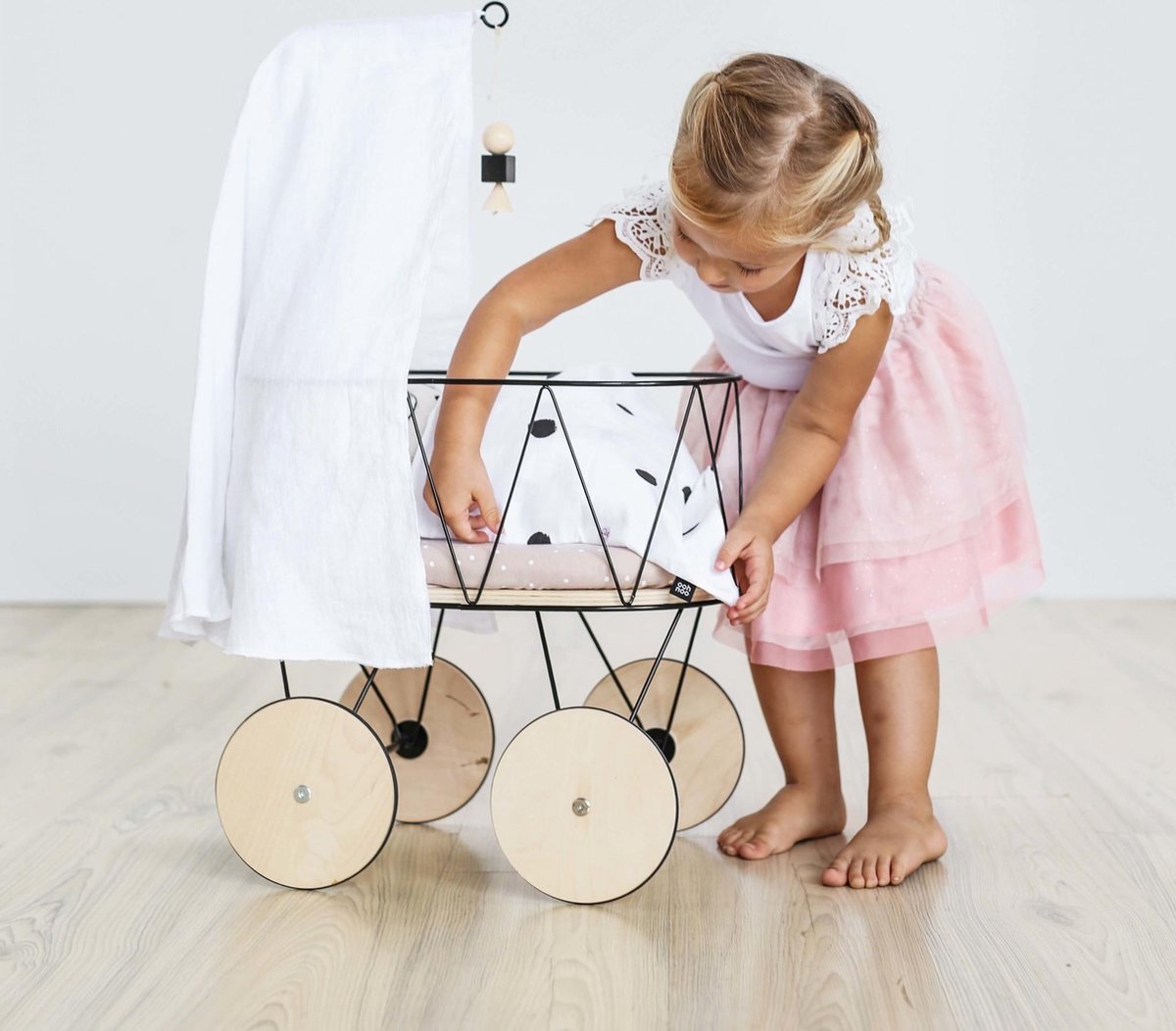 Ooh Noo Dolly Cot + Luifel - Poppen wagen - Wieg