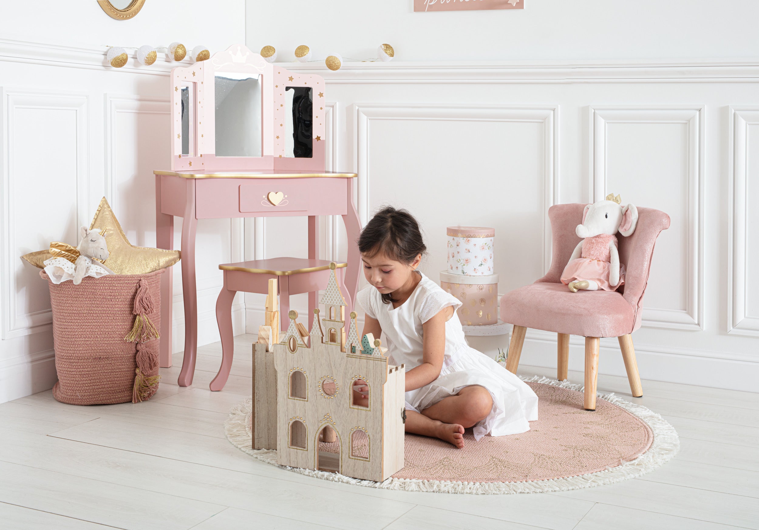Atmosphera Kids Sisi Dressing table - heart table with stool - pink with gold finish