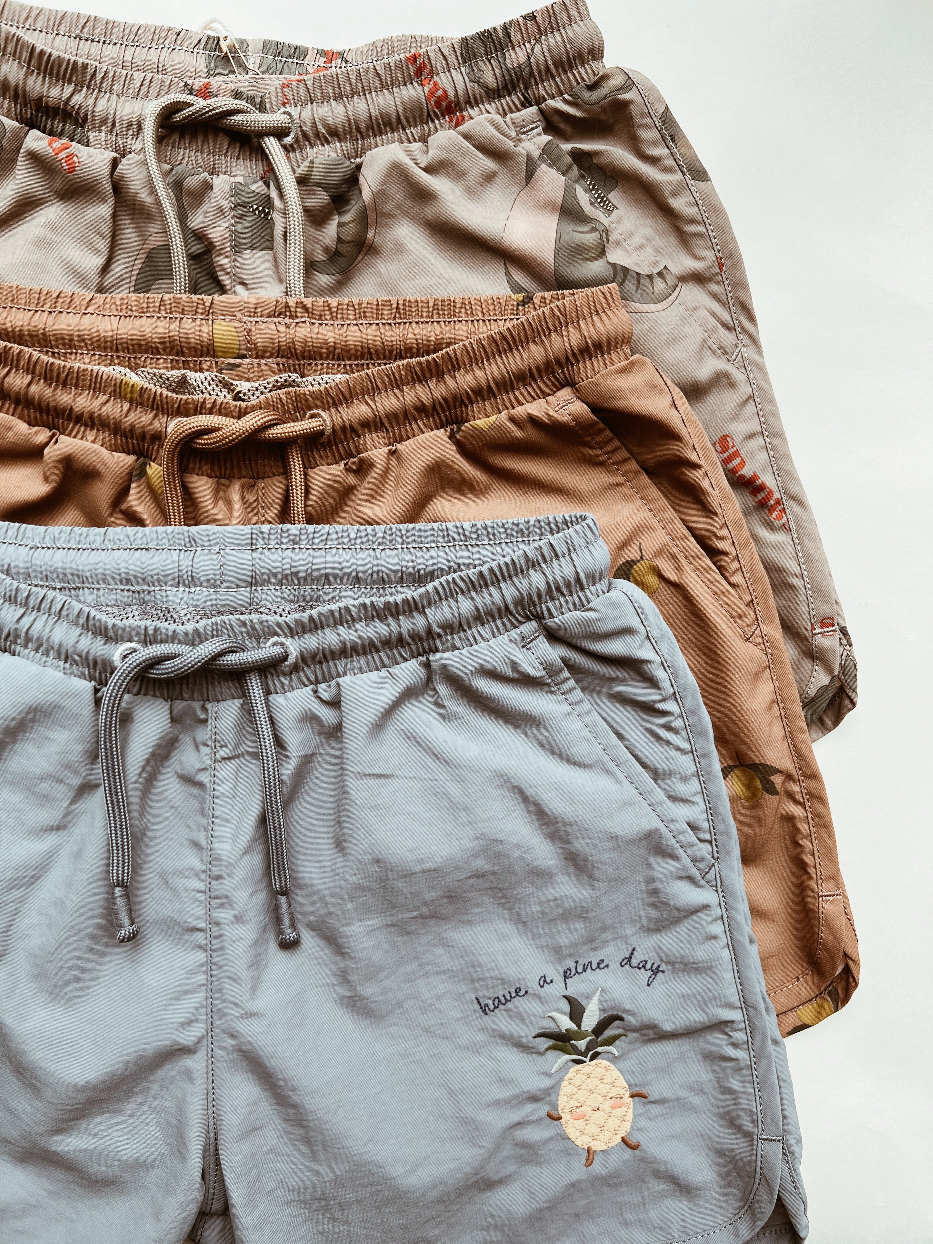 Konges Sløjd Asnou short de bain enfant - Marron citron